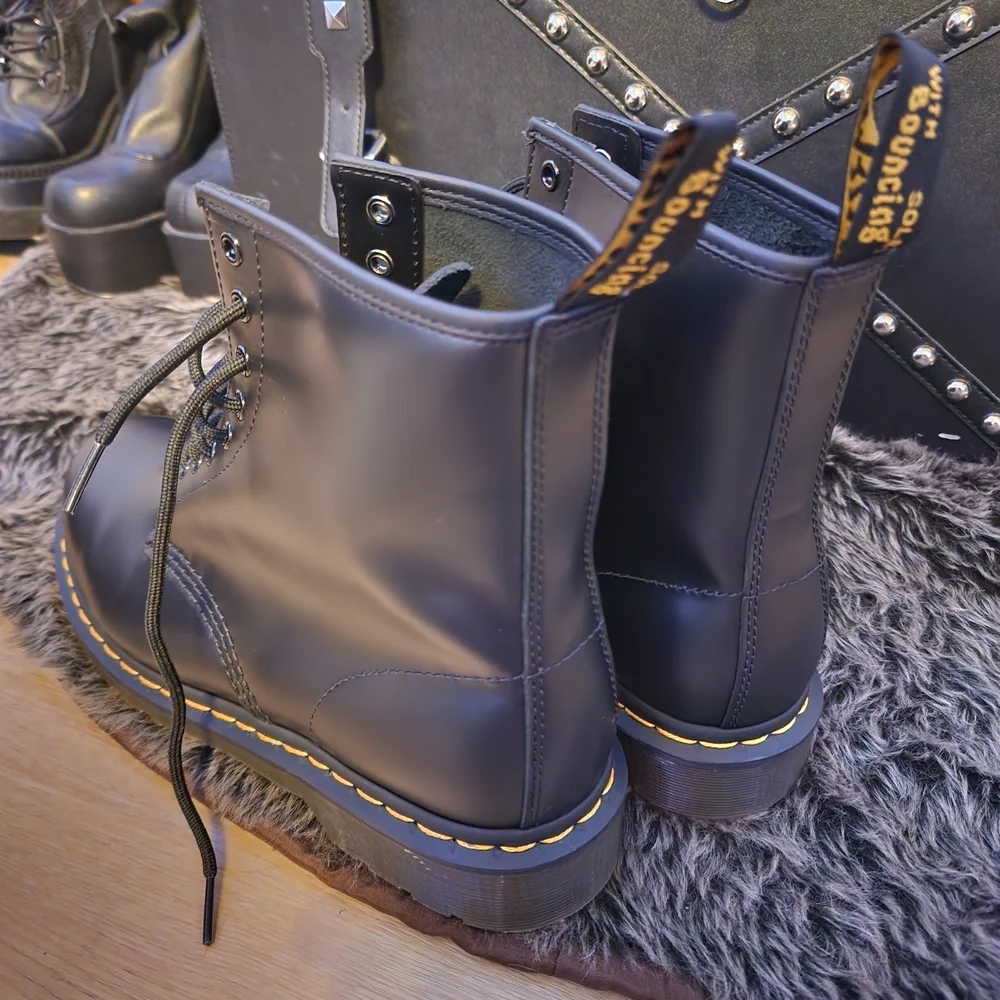 Dr. Martens 1460 Smooth Leather